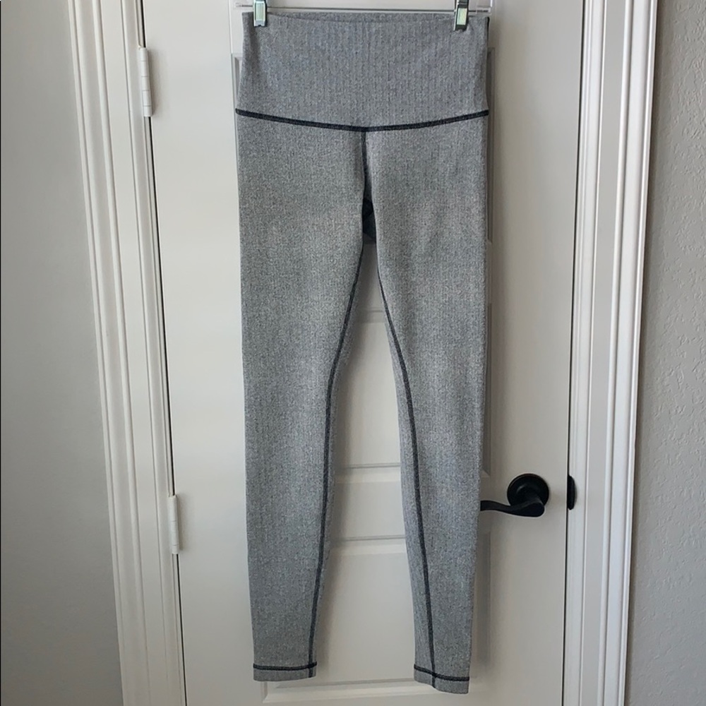 Lululemon Wunder Under leggings